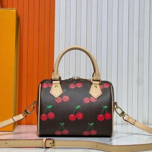 Exquisite Fashion Versatile bag